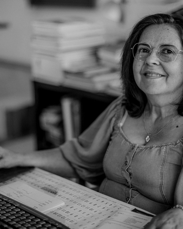 Herminia Gonçalves, Administrativa