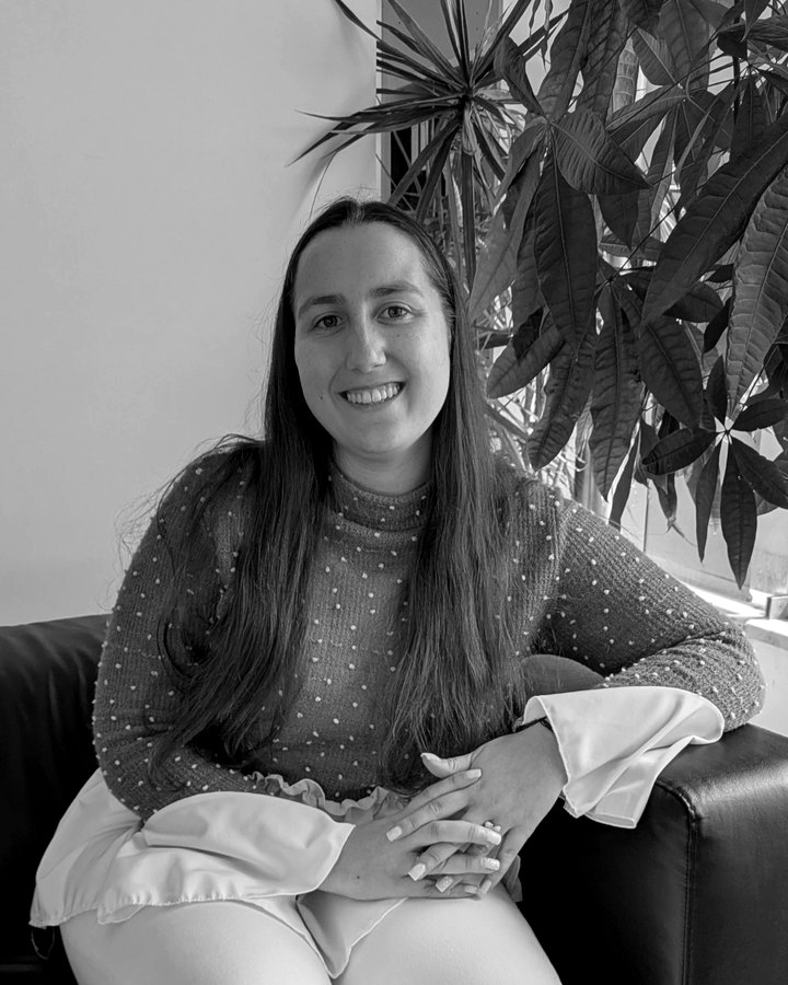 Sofia Simões, Administrativa